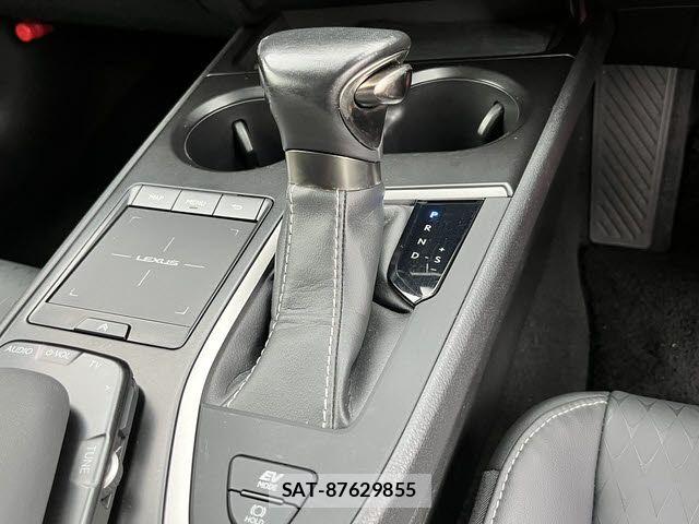 Lexus UX 2019-09 7328128-19