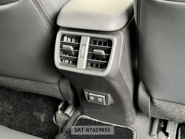 Lexus UX 2019-09 7328128-24