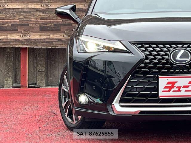 Lexus UX 2019-09 7328128-25