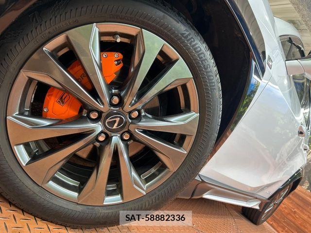 Lexus UX 2019-02 7328130-12