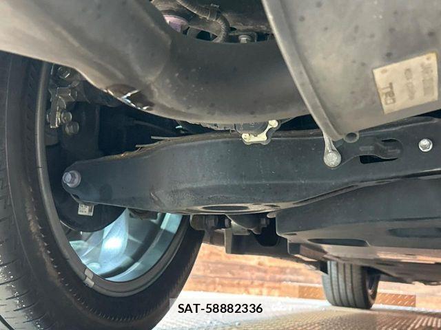 Lexus UX 2019-02 7328130-19