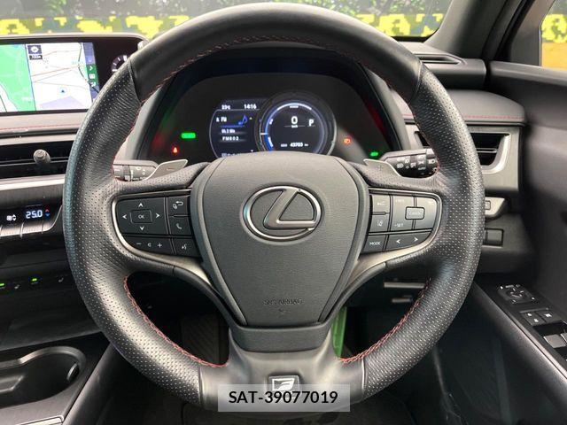 Lexus UX 2019-11 7328129-9