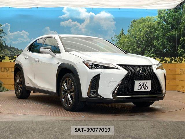 Lexus UX 2019-11 7328129-15