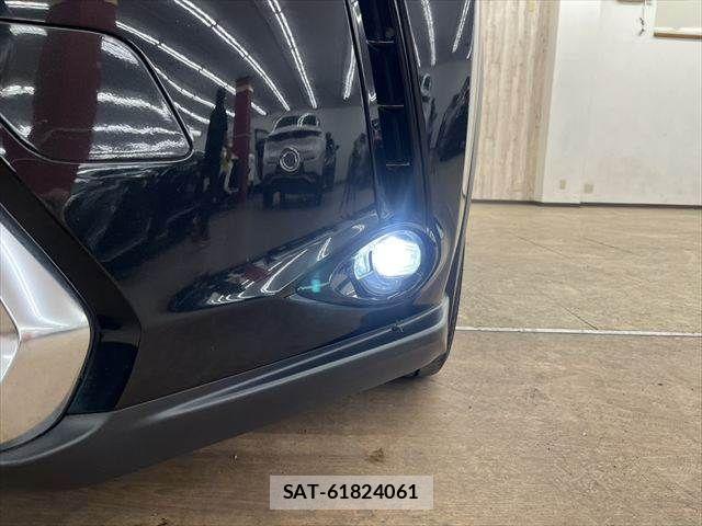 Lexus UX 2019-03 7328133-11