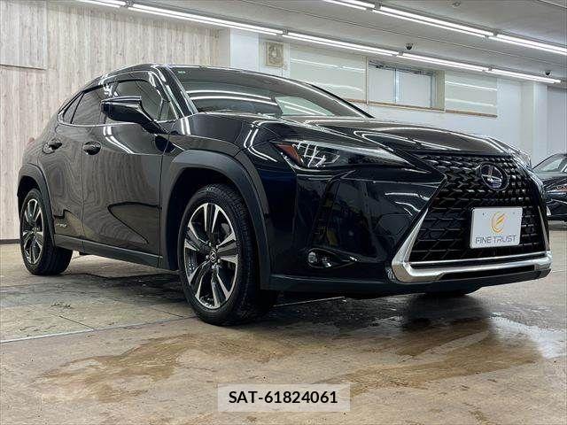 Lexus UX 2019-03 7328133-14