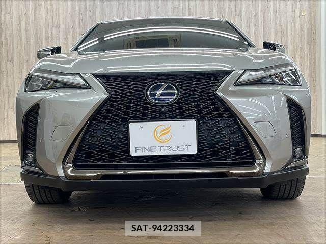 Lexus UX 2021-04 7328131-13