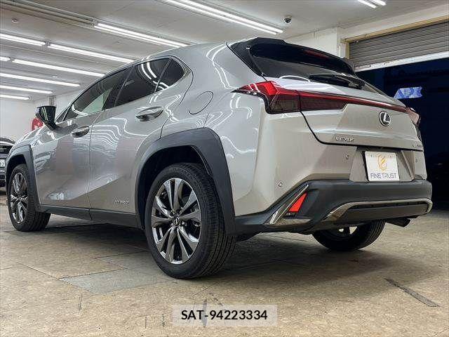Lexus UX 2021-04 7328131-18