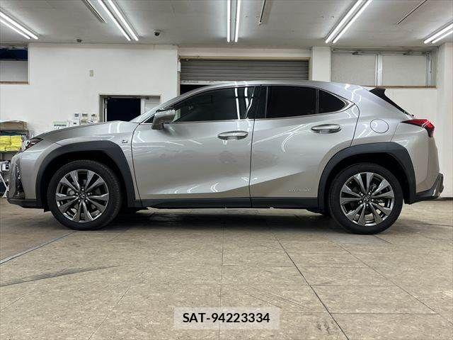 Lexus UX 2021-04 7328131-19