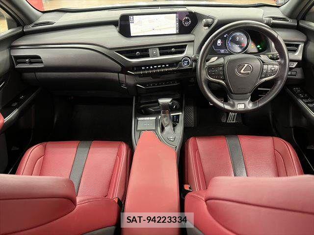 Lexus UX 2021-04 7328131-2