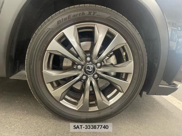 Lexus UX 2021-01 7328126-5