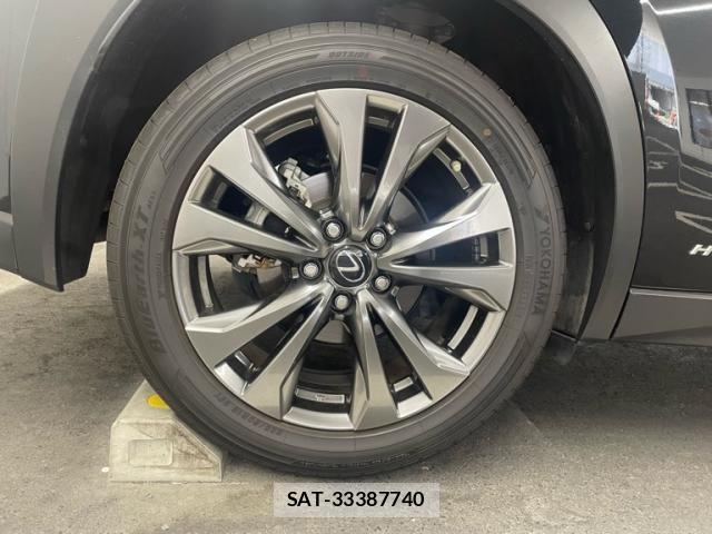Lexus UX 2021-01 7328126-6