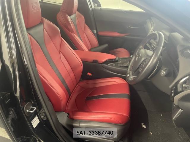 Lexus UX 2021-01 7328126-7
