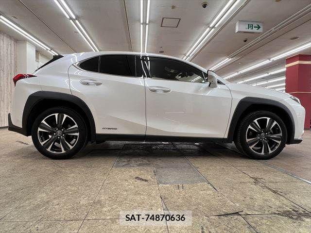 Lexus UX 2019-05 7328134-15