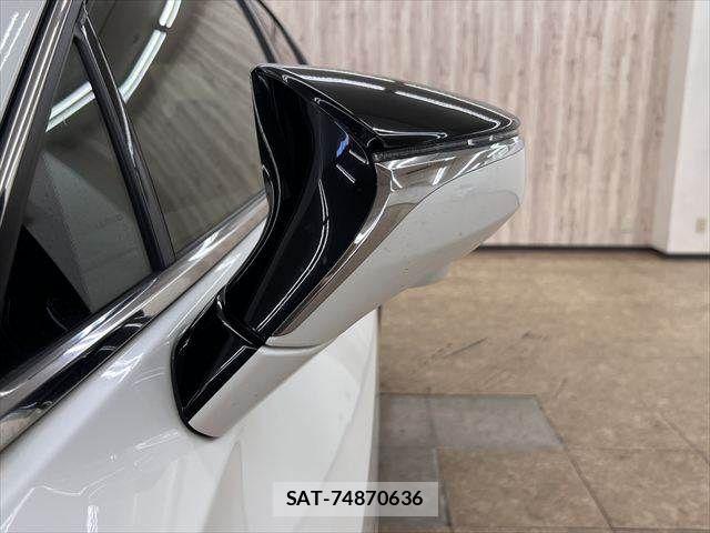 Lexus UX 2019-05 7328134-24