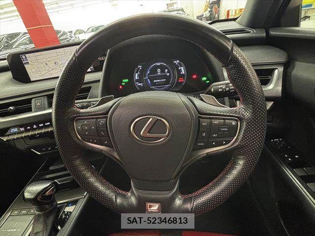 Lexus UX 2019-11 7358585-10