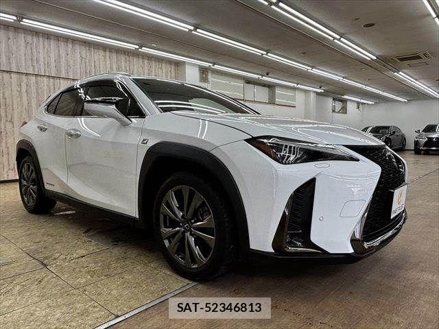 Lexus UX 2019-11 7358585-15
