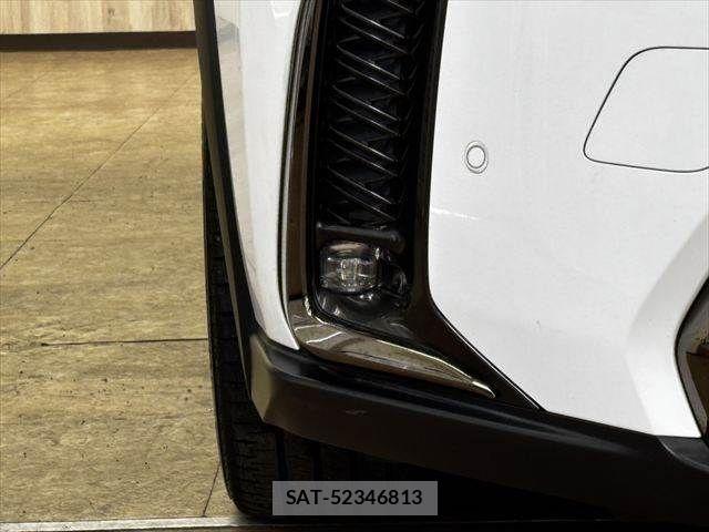 Lexus UX 2019-11 7358585-24