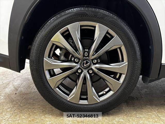 Lexus UX 2019-11 7358585-27