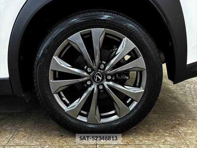 Lexus UX 2019-11 7358585-28