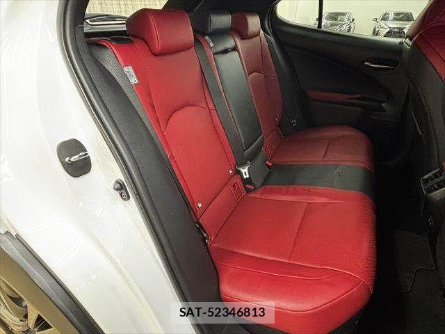 Lexus UX 2019-11 7358585-8