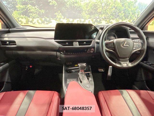 Lexus UX 2023-01 7358580-1