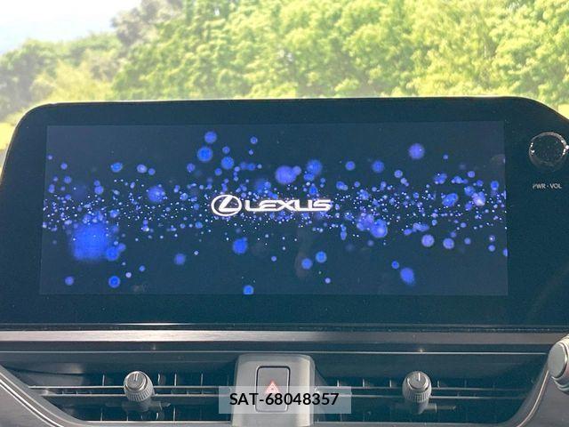 Lexus UX 2023-01 7358580-3