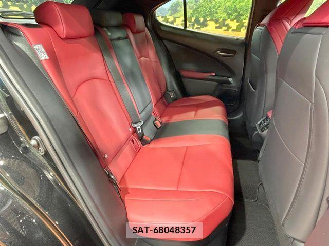 Lexus UX 2023-01 7358580-8