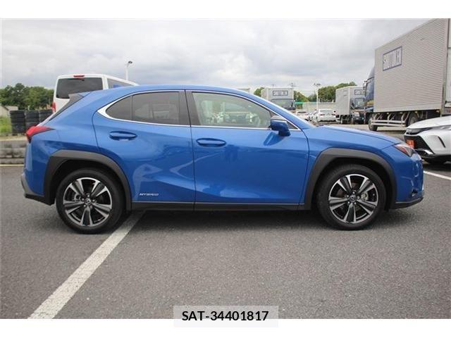 Lexus UX 2019-08 7358582-14