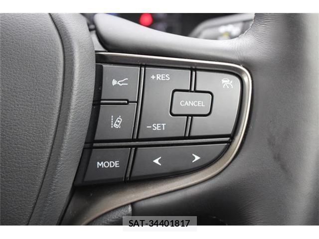 Lexus UX 2019-08 7358582-3