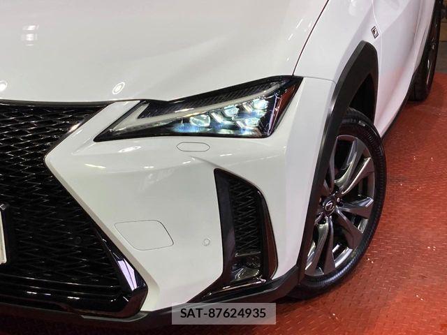 Lexus UX 2023-10 7358584-11