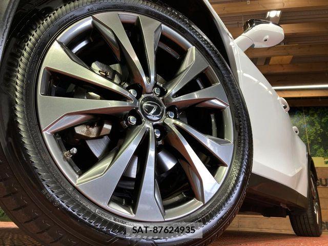 Lexus UX 2023-10 7358584-12