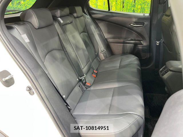 Lexus UX 2023-09 7358583-8