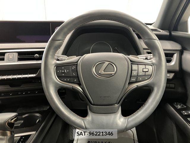 Lexus UX 2021-11 7392714-27