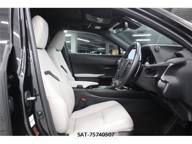 Lexus UX 2023-09 7392720-29