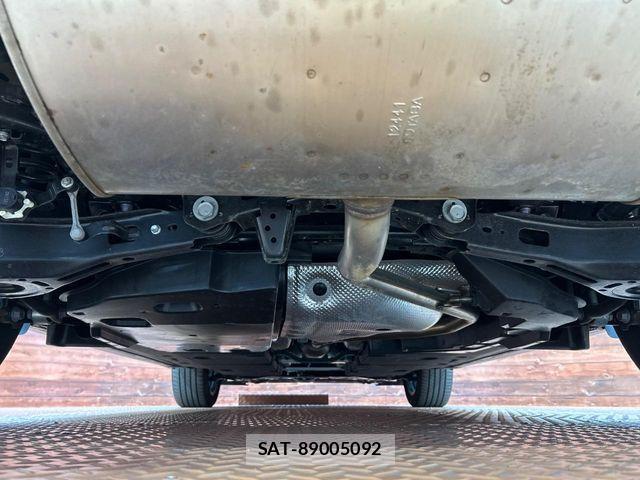 Lexus UX 2023-04 7392715-18