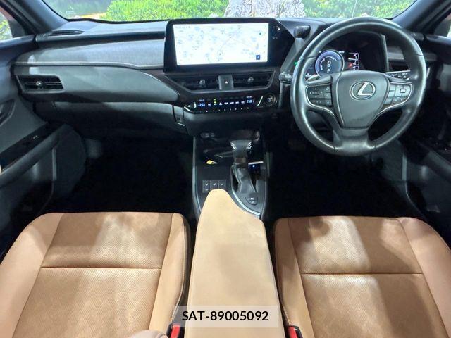Lexus UX 2023-04 7392715-1