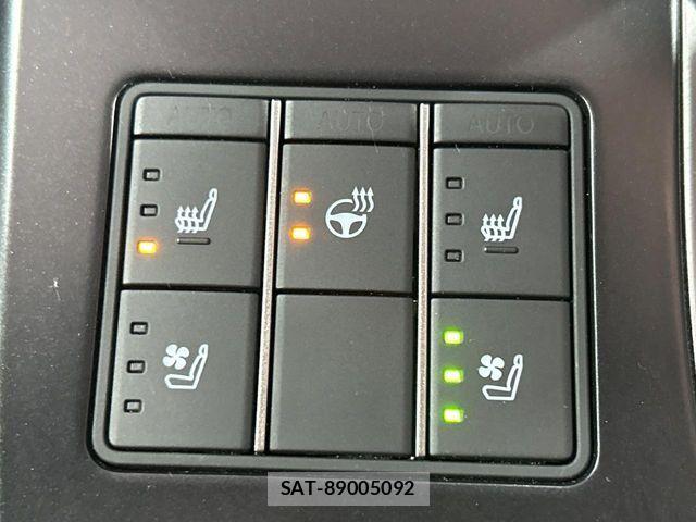 Lexus UX 2023-04 7392715-6