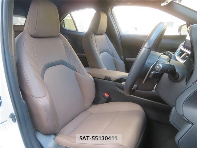 Lexus UX 2023-07 7455490-9