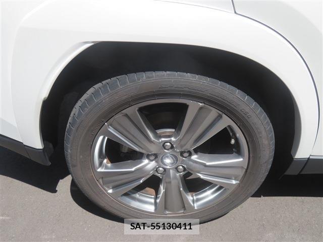 Lexus UX 2023-07 7455490-7