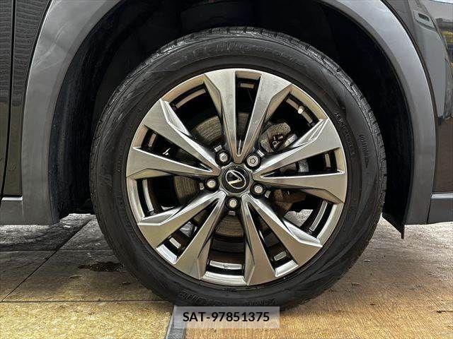 Lexus UX 2020-11 7455495-12