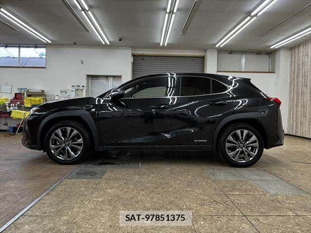 Lexus UX 2020-11 7455495-19