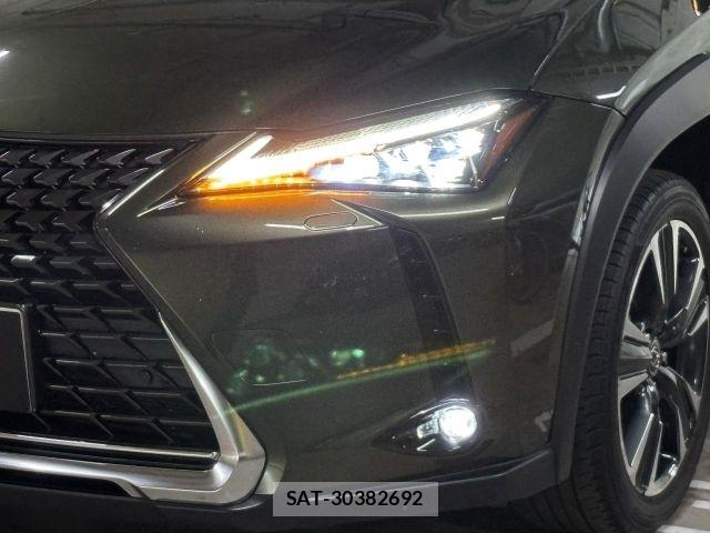 Lexus UX 2021-04 7455493-23