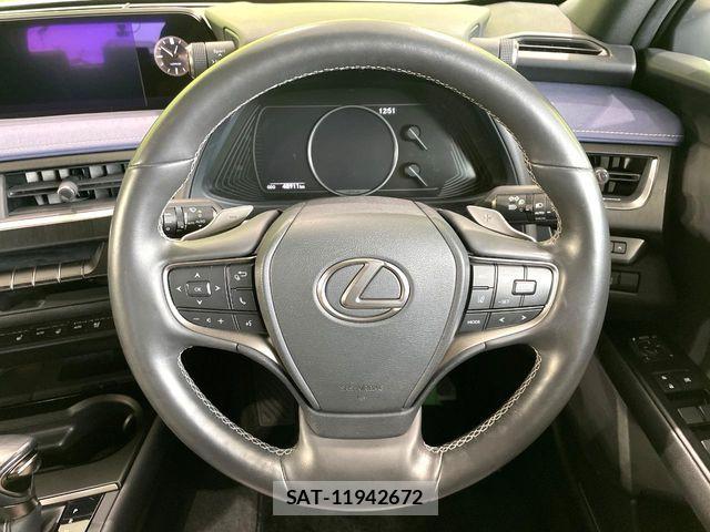 Lexus UX 2021-09 7455494-10