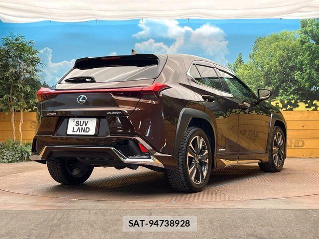 Lexus UX 2020-04 7501350-16
