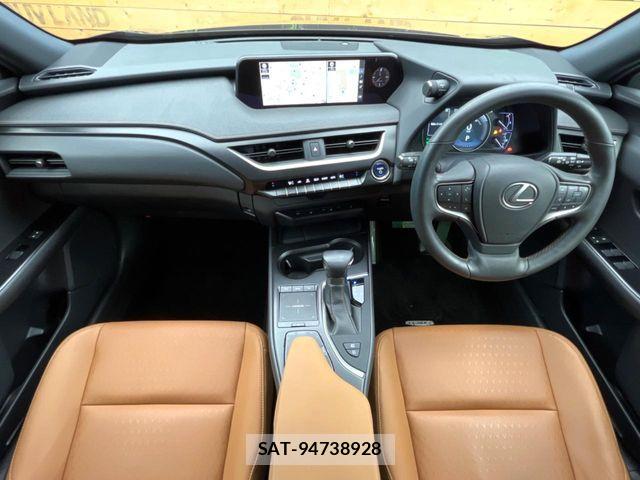Lexus UX 2020-04 7501350-1