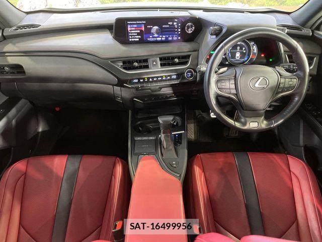 Lexus UX 2019-04 7501345-1
