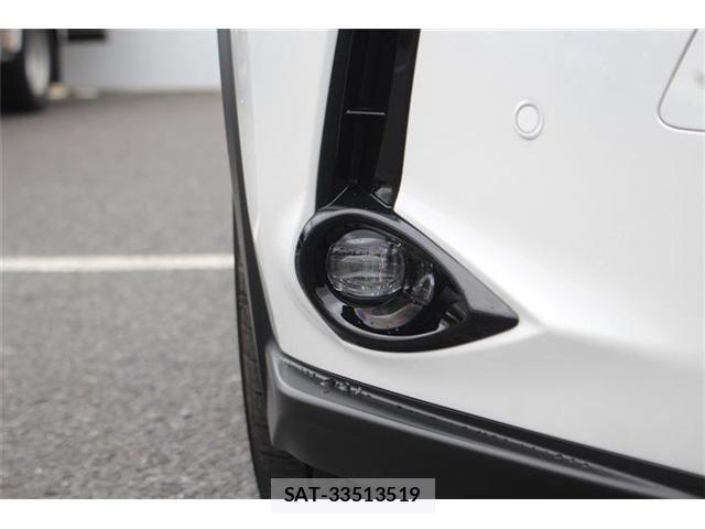 Lexus UX 2023-07 7501348-16