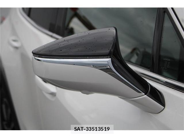 Lexus UX 2023-07 7501348-18