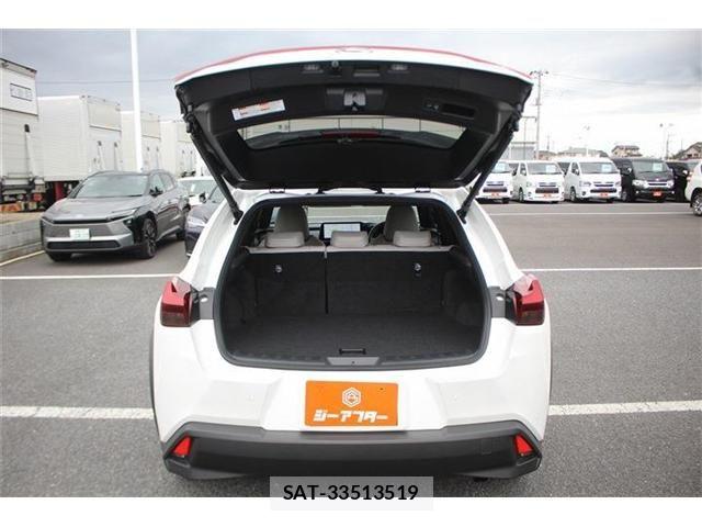 Lexus UX 2023-07 7501348-29
