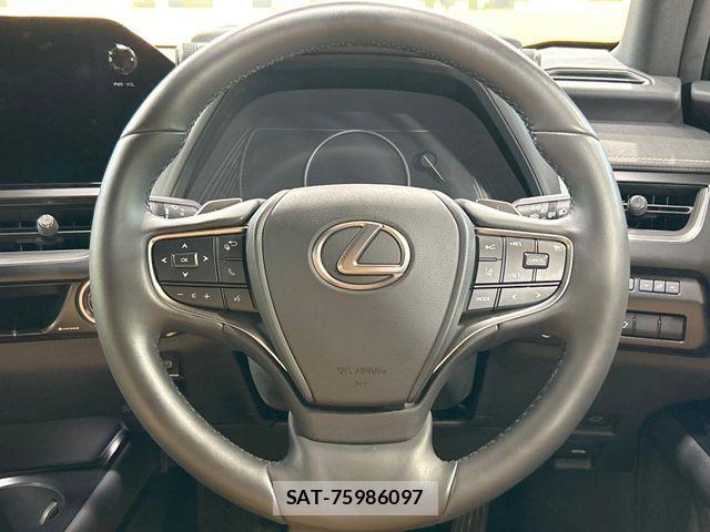 Lexus UX 2023-07 7501341-11